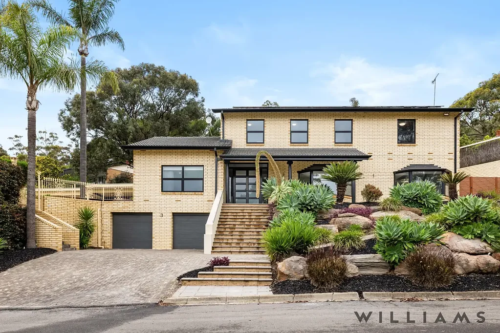 Urrbrae 4Phòng ngủ HOLLYWOOD CHIC – Rock-Solid Style with Elite City Views & Infinite Family Lifestyle Vision