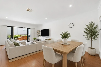 Oran Park 5Zimmer Resort-Style Luxury in Oran Park With Pool