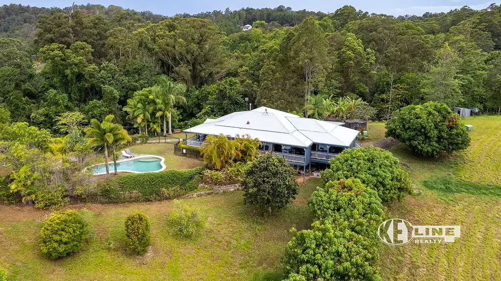 West Woombye 4房  A Peaceful Queenslander Retreat on 4 Hectares