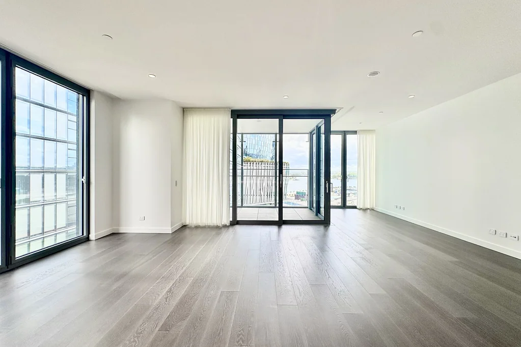 BRAND NEW  & WATER VIEW & WEST ASPECT & PREMIUM LOCATION