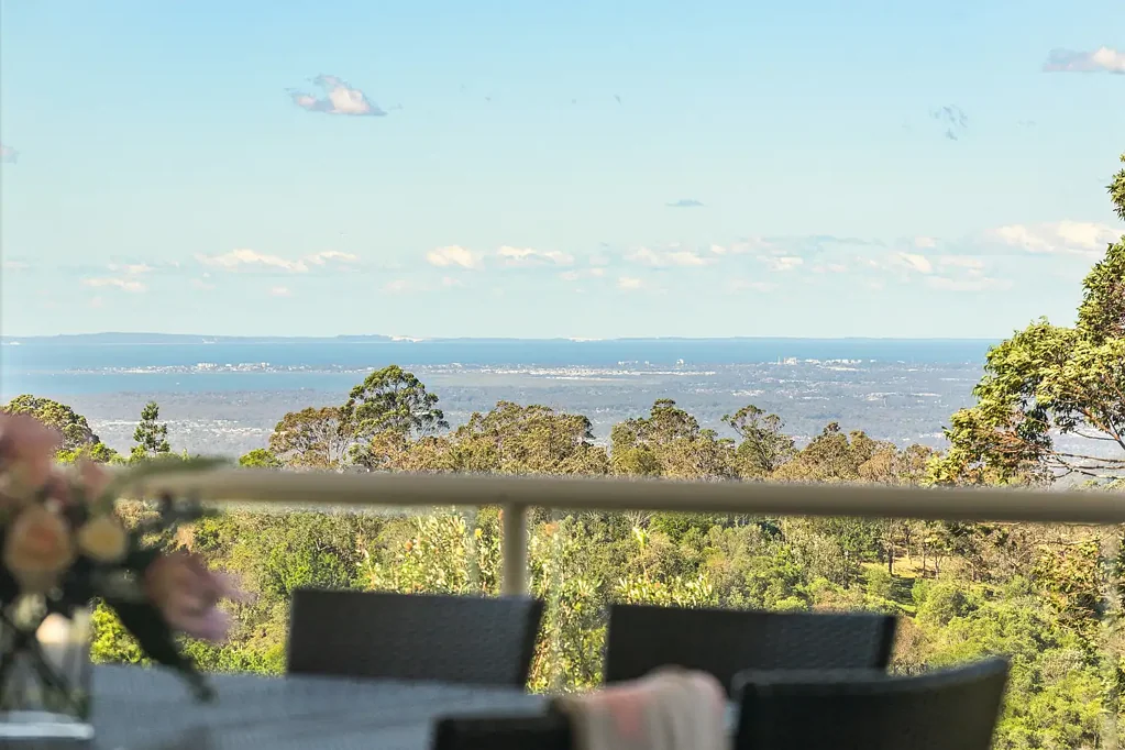 Ocean View 4chambre Horse-friendly acreage of architectural style and panoramic views