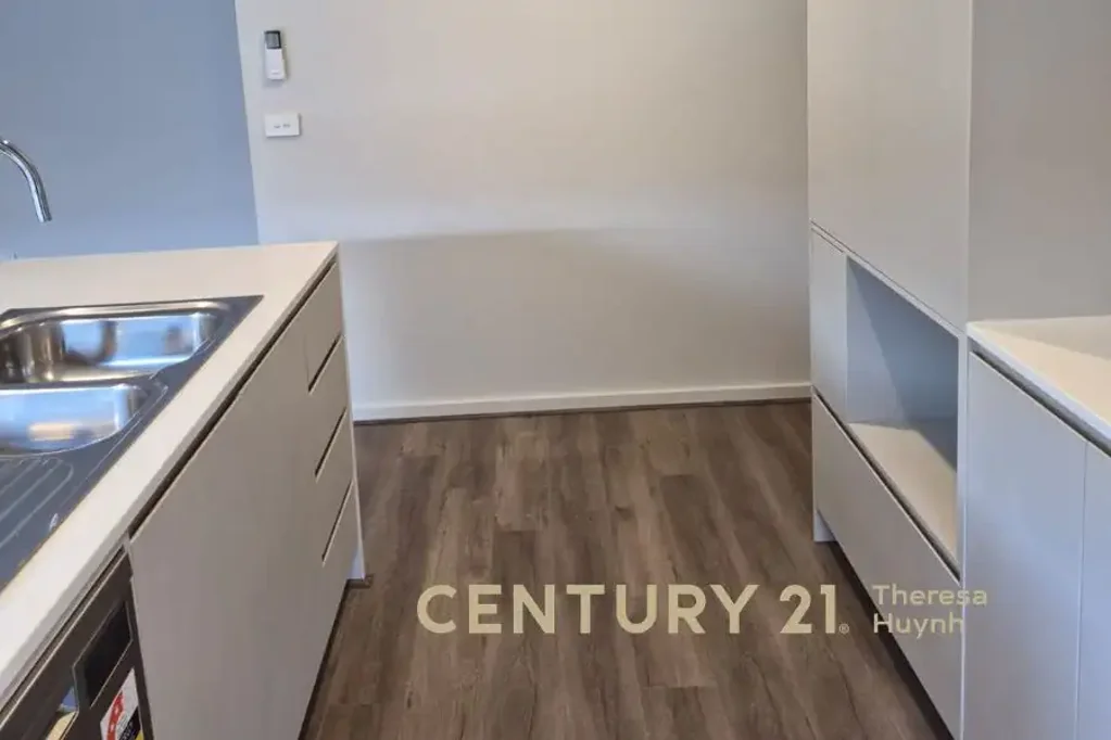 Brand New Spacious Townhouse for Rent - Move in NOW!!