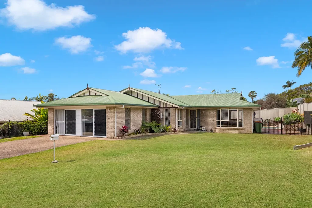 Alexandra Hills 4ਬੈੱਡਰੂਮ FAMILY-FRIENDLY - CUL DE SAC- POOL- ROOM FOR A VAN