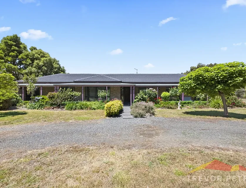 239 Post Office Road, Ross Creek, Ballarat, 4房, 2浴, House