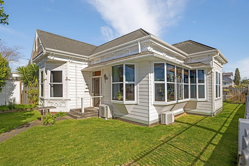 Gisborne 3 Bedroom Spacious living in a central location