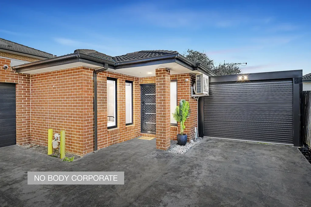 Dandenong North 2Moenga Impressive Modern Living!