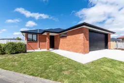 32 Conway Crescent, Glengarry