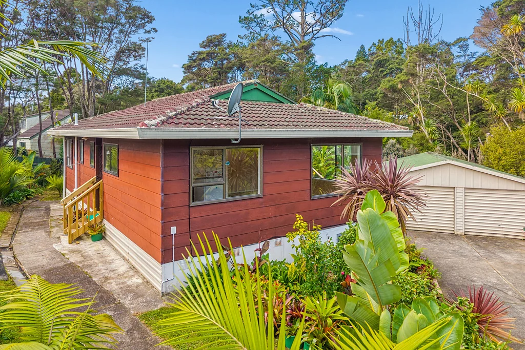 12 Sonnenberg Way, Titirangi, Waitakere City, Auckland