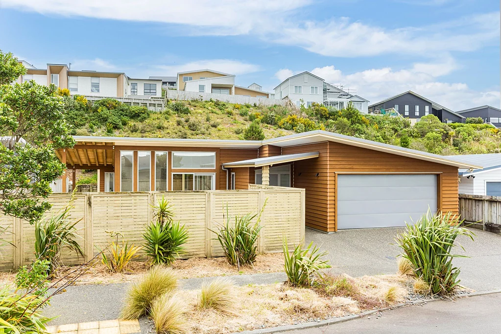 14 Tea Tree Lane, Woodridge, Wellington