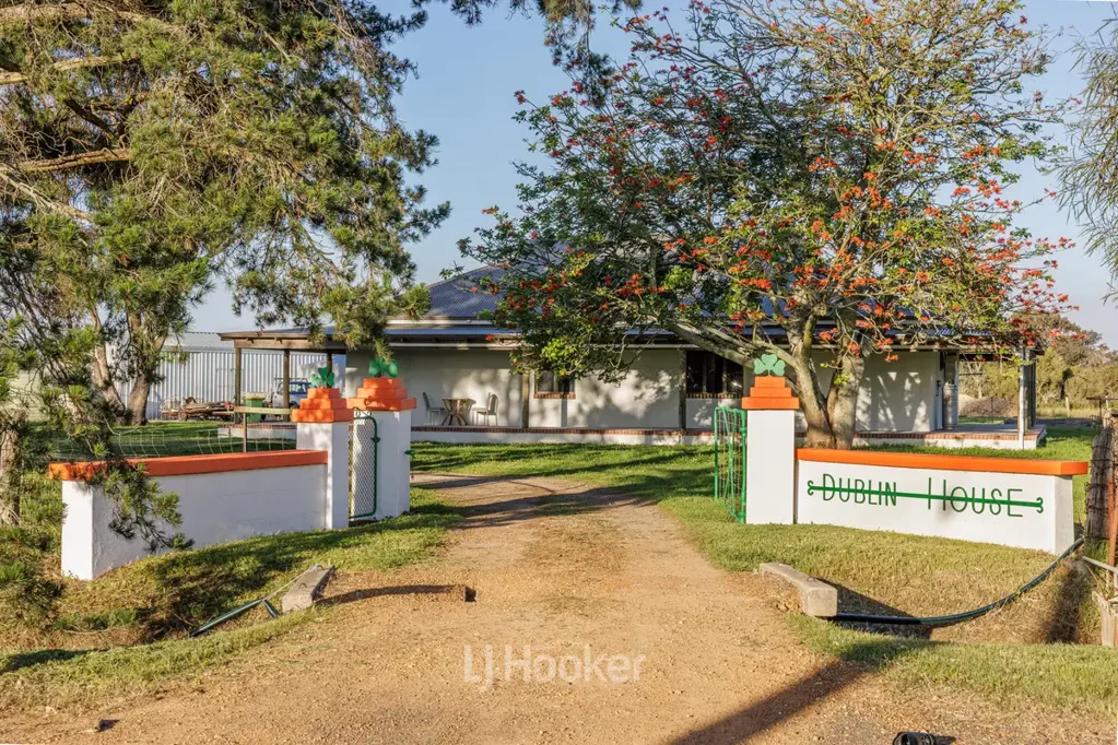 Dardanup West 4房  Dublin House � Fully Renovated Lifestyle Property on 1.95 Acres