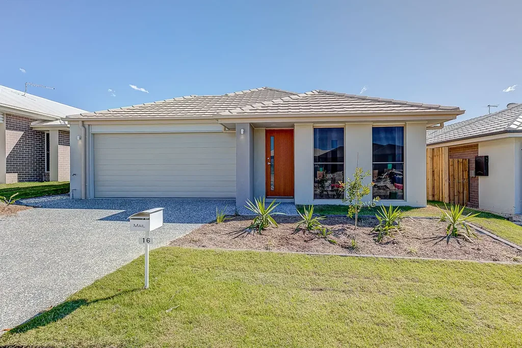16 Sugar Maple Place, Park Ridge, QLD 4125
