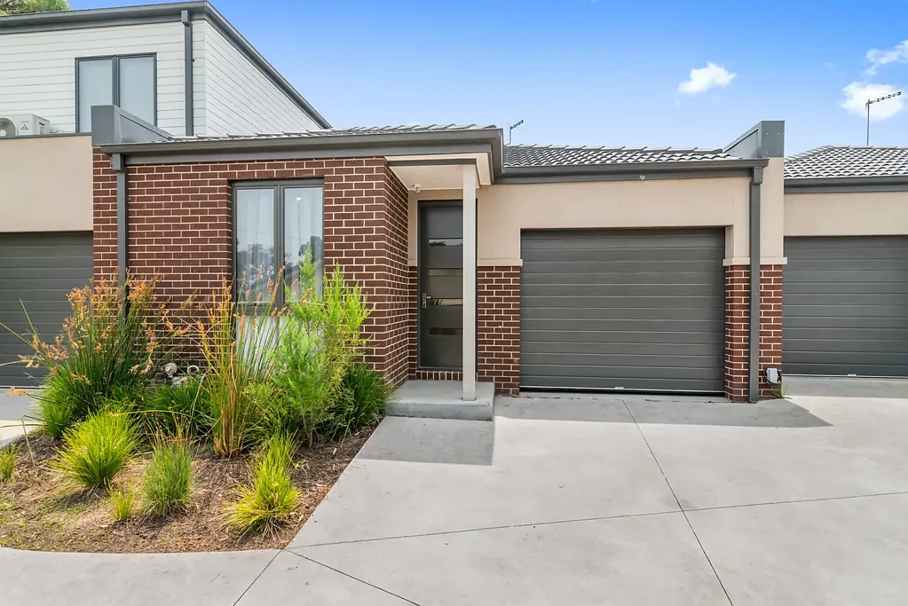 Kilsyth 2 Bedroom Modern Comfort, Prime Location – Move Straight In!