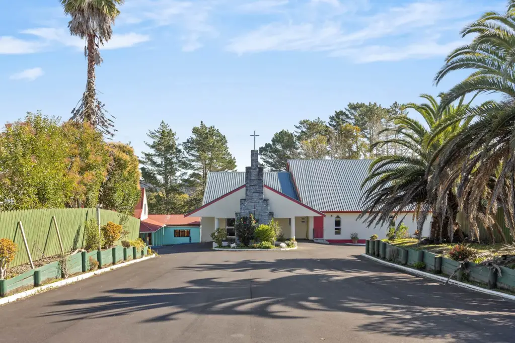 Massey Prime 7,092m² Site with Church Facilities