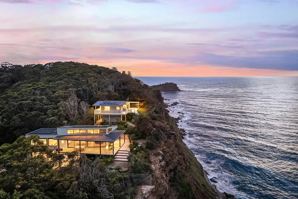 North Avoca 6ห้องนอน Rare double cliff front opportunity