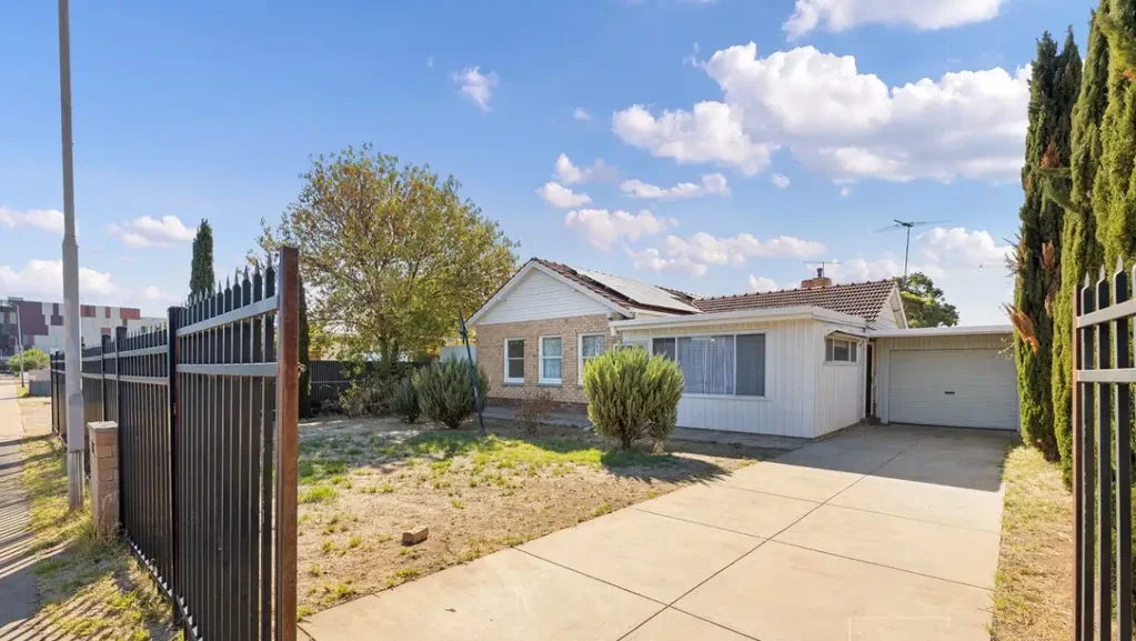 Beautiful 3-Bedroom, 1-Bathroom Home in the Heart of Elizabeth Vale