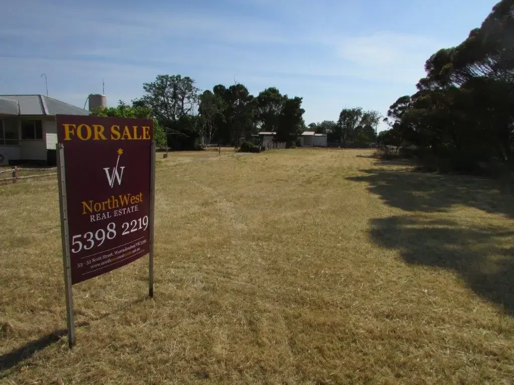30 GLOUCESTER AVENUE, Woomelang, VIC 3485