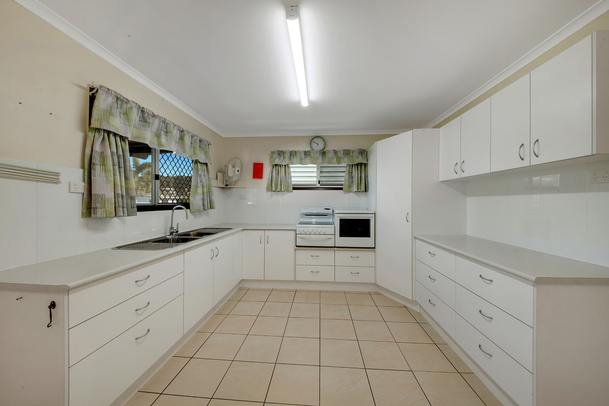 10 WODONGA ST, CLINTON QLD 4680, 0 غرف, 0 حمامات, House