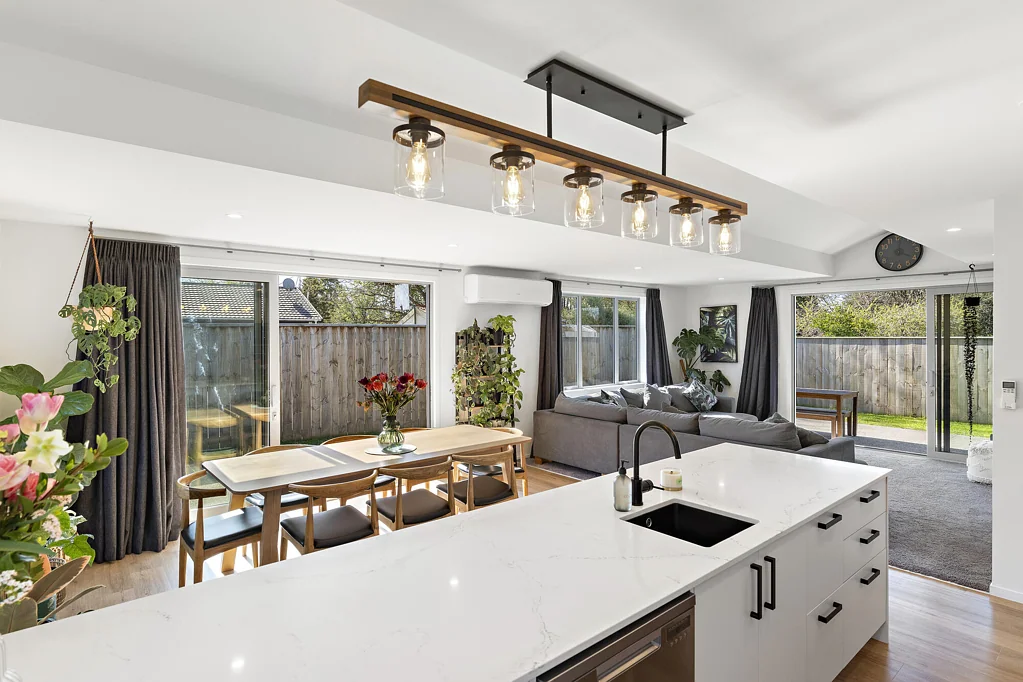 Carterton 3 Bedroom Modern, private and low-maintenance