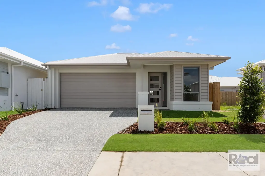 Beautiful family house ready to be called home.