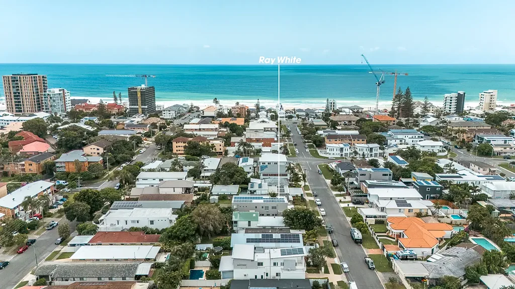25 Fourteenth Avenue, Palm Beach, QLD 4221