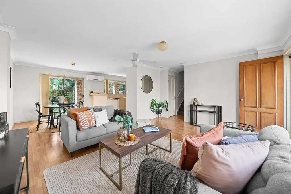Upper Coomera 3બેડરૂમ BEAUTIFULLY PRESENTED TOWNHOUSE WITH A LARGE YARD!