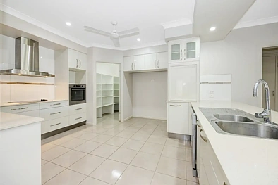50 Dutton Street, Ingham, QLD 4850, 4房, 3浴, House