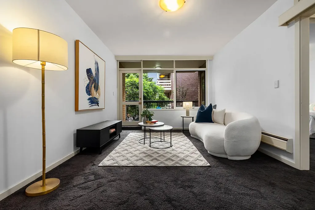St Kilda East 2कमरा An Oversized Apartment Offering Lifestyle and Convenience