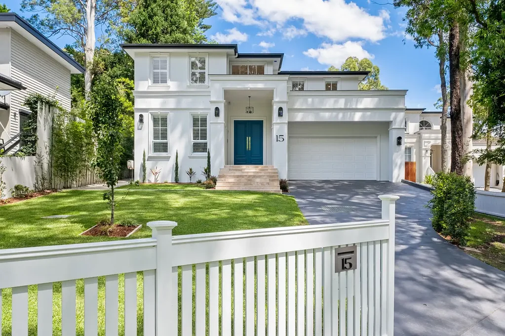 Wahroonga 5Habitaciones Distinguished design and luxurious scale, surrounded by exquisite poolside grounds