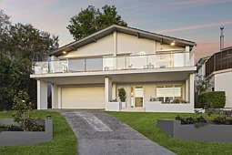 5 Maroopna Road, Yowie Bay