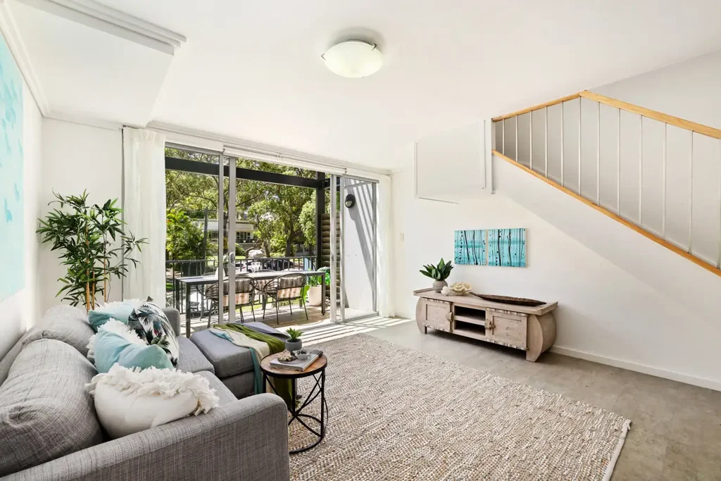 Stylish 1 Bedroom Apartment with Sunlit North-Facing Balcony