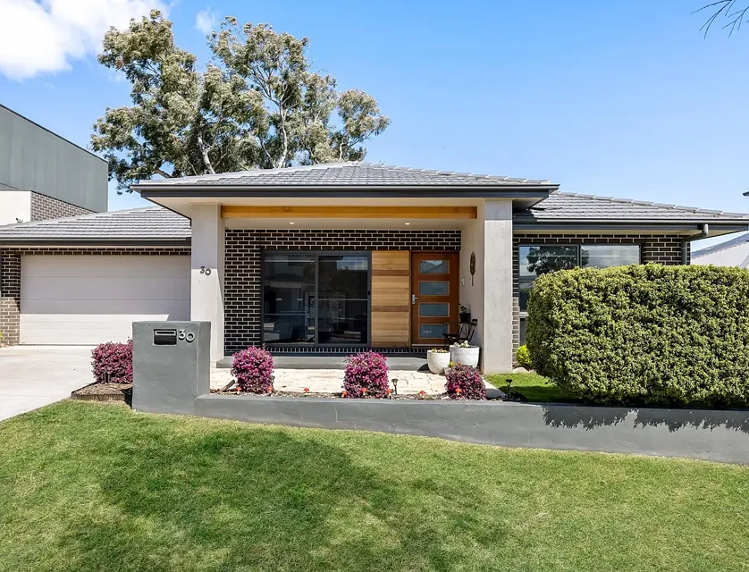 30 Kilduff Street, Watson, ACT 2602, 4 ਕਮਰੇ, 2 ਬਾਥਰੂਮ, House