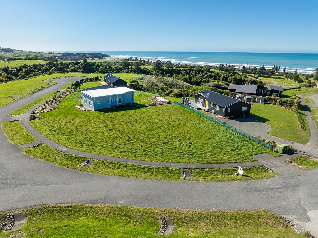 Riversdale Beach Ocean and Rural Views