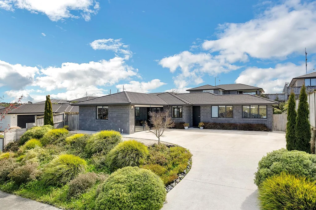 13 THOMASON CRESCENT, Pokeno, Waikato District, 4 Bedrooms, 2 Bathrooms, House