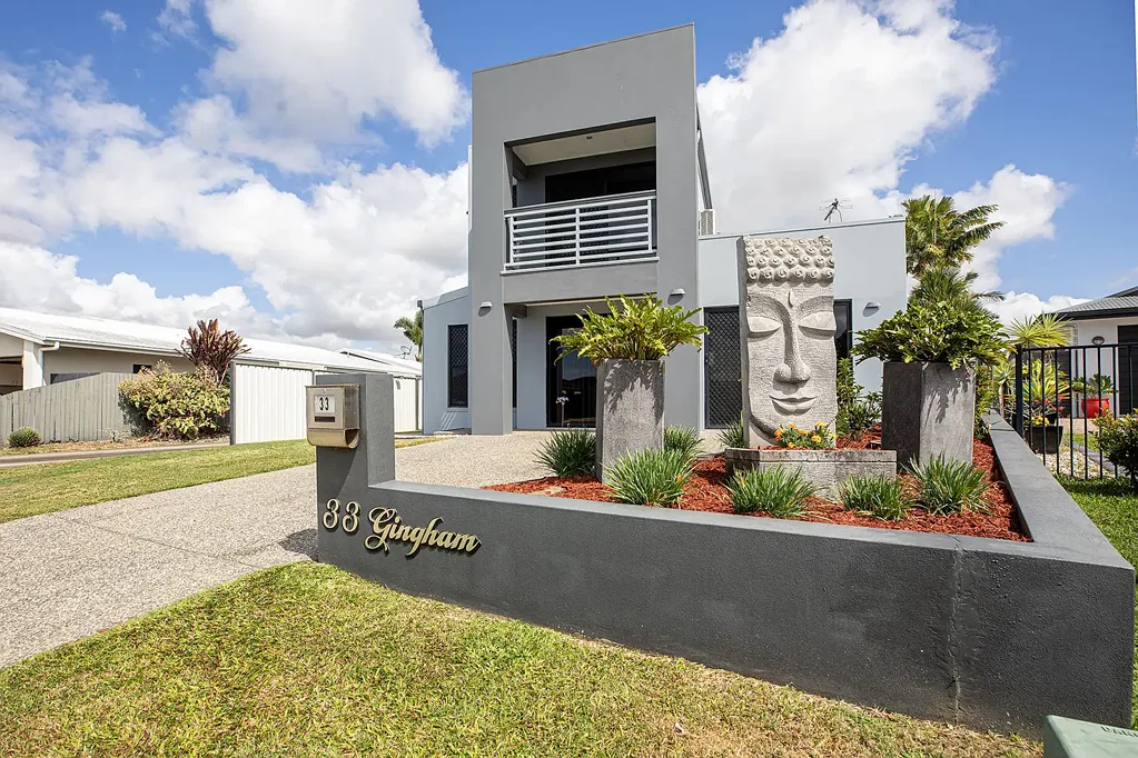 33 Gingham Street, Glenella, QLD 4740
