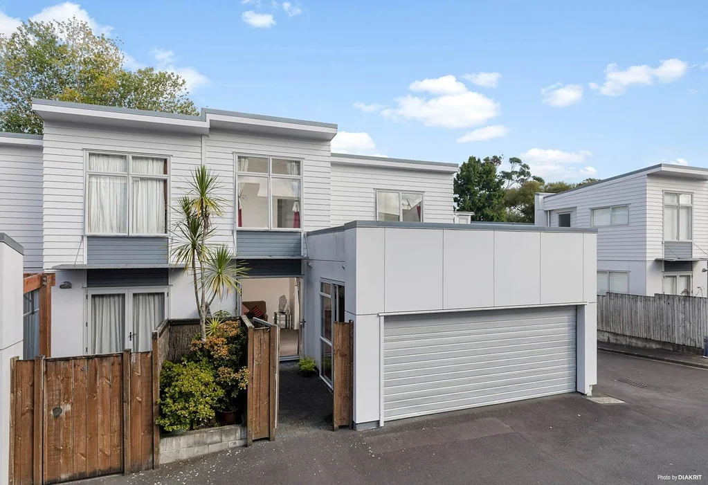 Unfurnished Townhouse in St Lukes