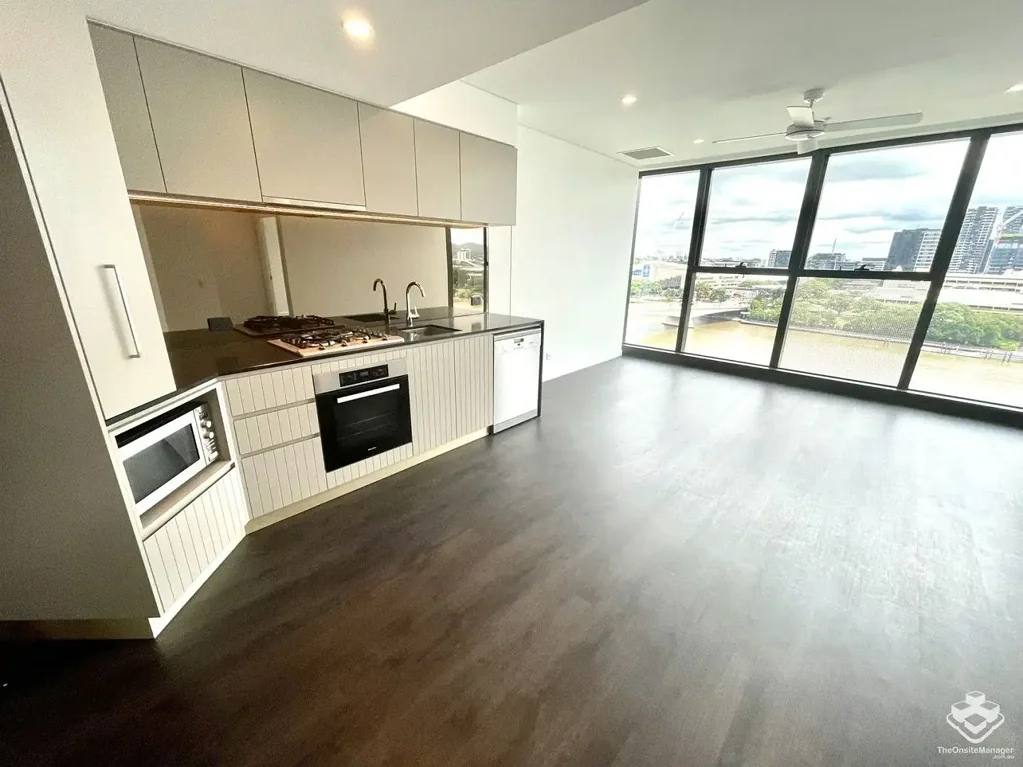 Unfurnished 1b1b with River View