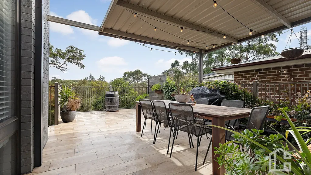 Blaxland 4कमरा Hidden from the Highway, Open to the Bush - Open Home, Saturday the 15th of August, 11:00am - 11:20am.