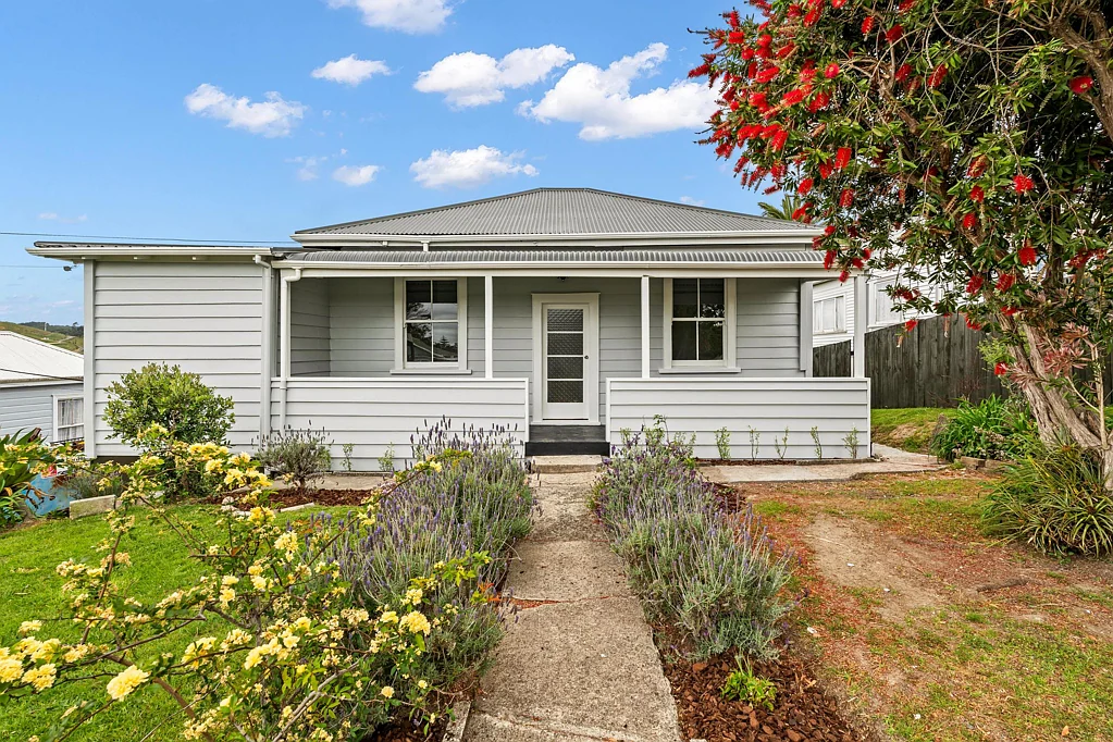 Hikurangi 3ਬੈੱਡਰੂਮ Modernised Character Home, Immediate Possession