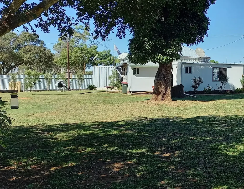 Pentland 1房  RESIDENCE WITH LICENCE POST OFFICE ON 1922M2 OF LAND