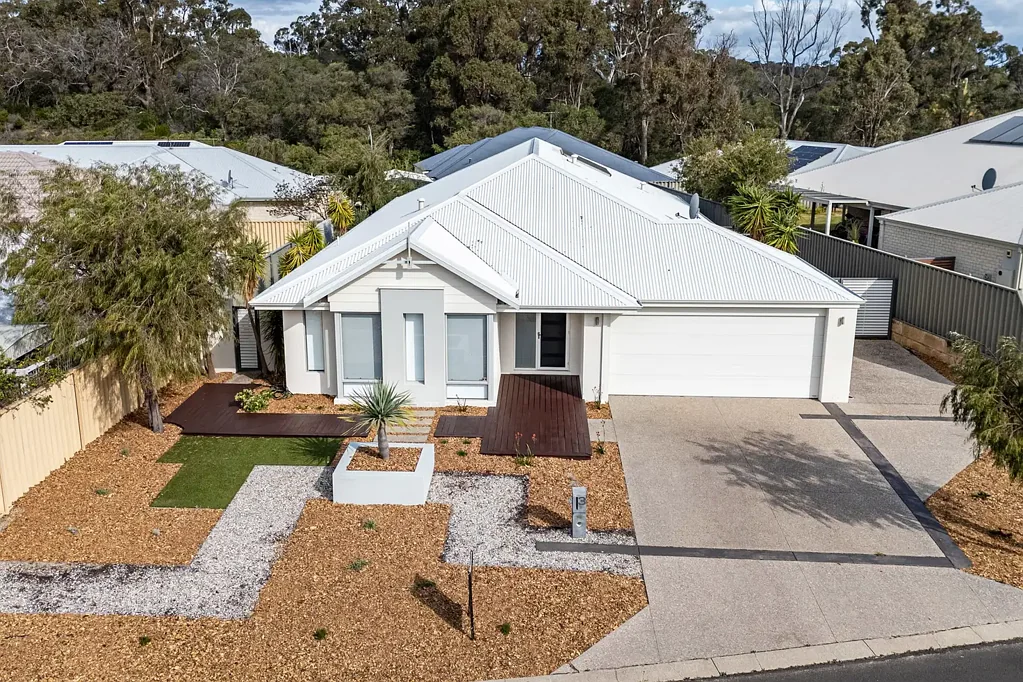 Dalyellup 4બેડરૂમ A Beautiful Ex Display Home Near Dalyellup Beach
