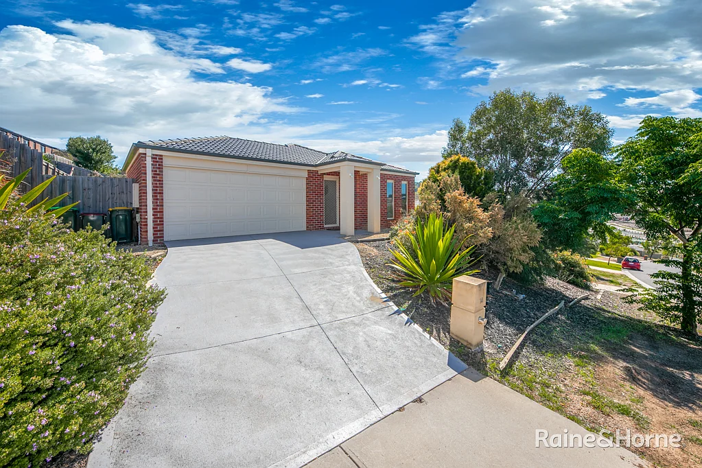14 Glastonbury Drive, Sunbury, VIC 3429