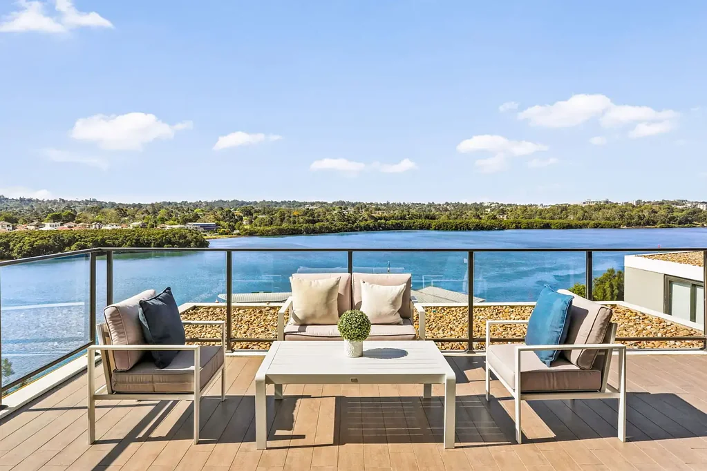 North Facing | Majestic Waterfront Views