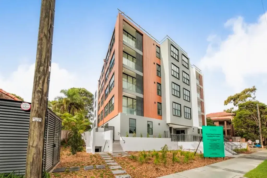 NEAR NEW FULLY FURNISHED STUDIOS