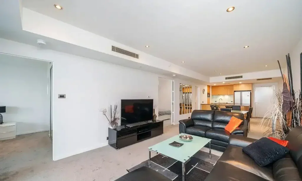STUNNING FULLY FURNISHED 2x2x2 IN EAST PERTH