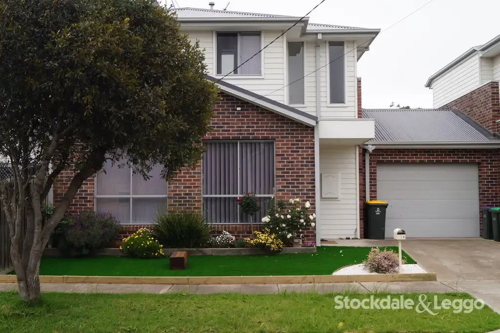 3 BEDROOM TOWNHOUSE FOR RENT IN LAVERTON!