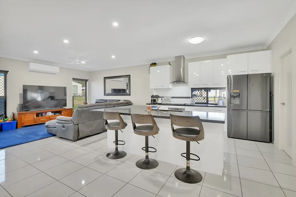 Aratula 4ਬੈੱਡਰੂਮ Spacious Family Living Meets Exceptional Outdoor Entertaining