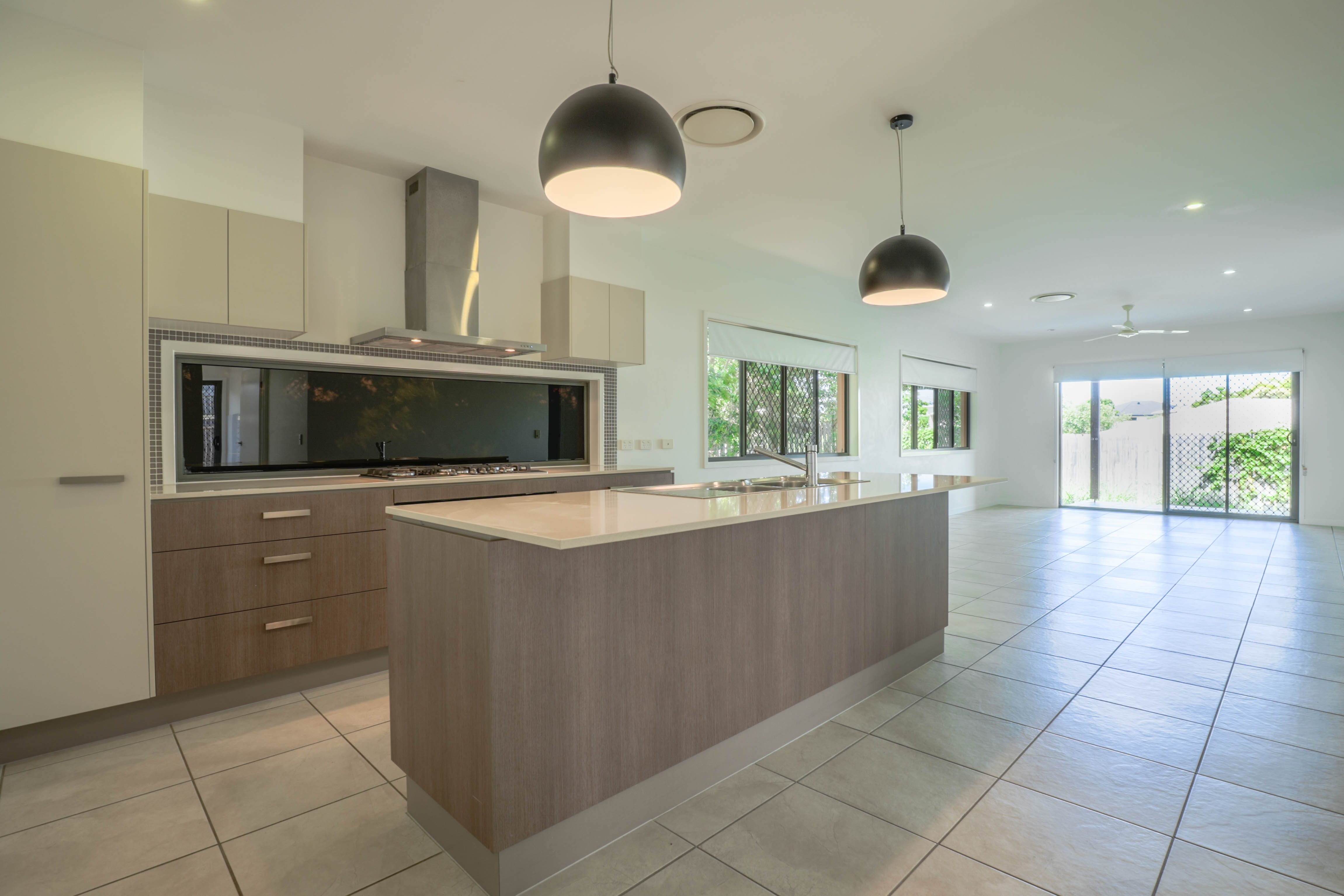 5 ISLA CT, NEW AUCKLAND QLD 4680, 0 habitaciones, 0 baños, House