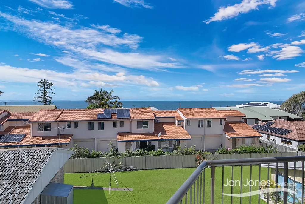 Woody Point 3침실 FANTASTIC VIEWS OF MORETON BAY