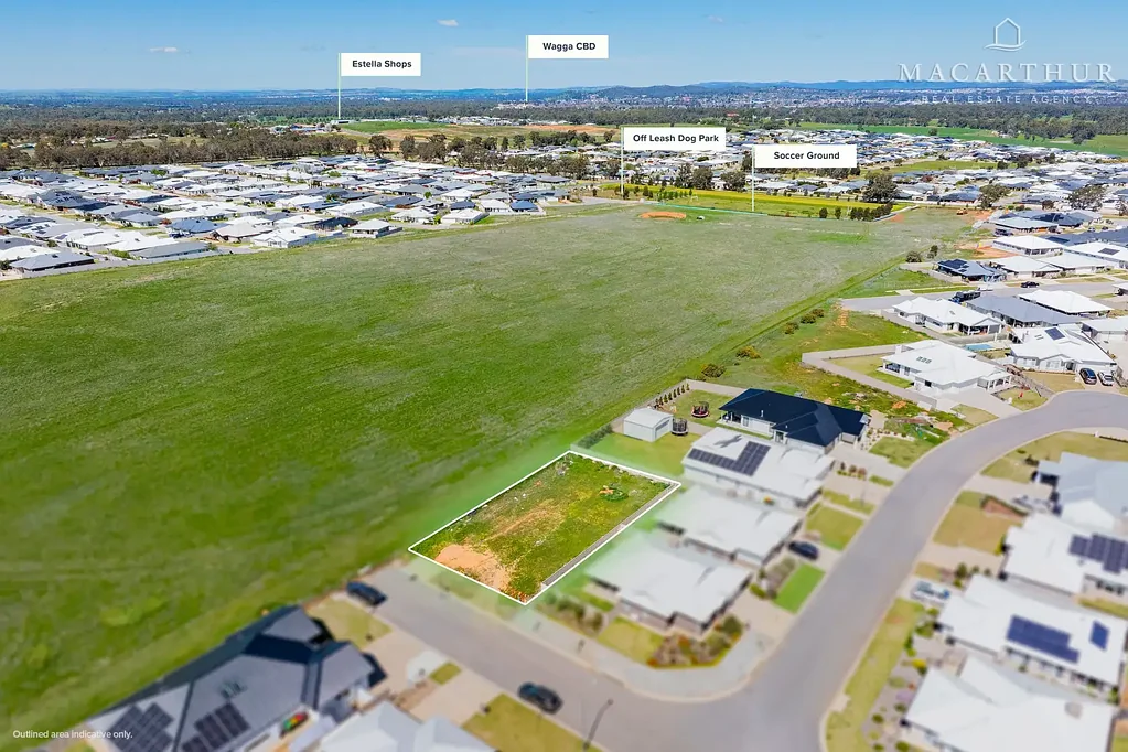12 Billabong Crescent, Gobbagombalin, NSW 2650