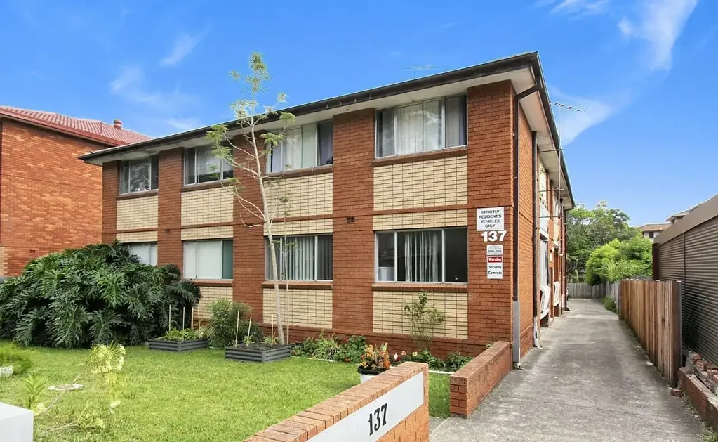 Comfortable 2-Bedroom Home